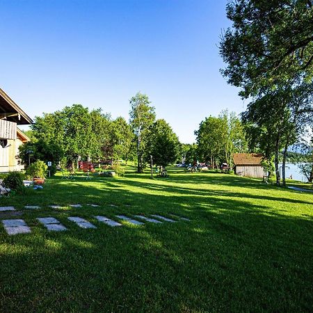 Ferienwohnungen Am Strandbad Chieming Bagian luar foto